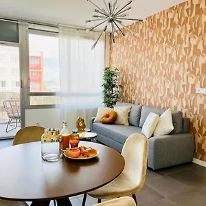 suite-elaina.hotels-rhonealpes.com/